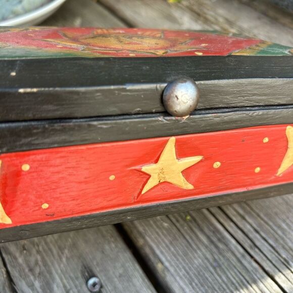 Hand Carved & Painted Celestial Wood Trinket Box Sun Moon Indonesia Vtg 90s - Picture 2 of 16